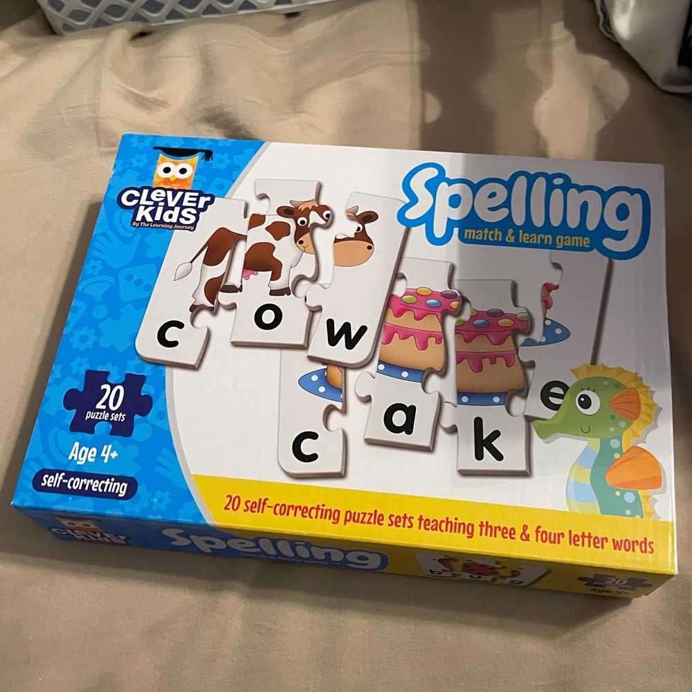 Spelling Match & Learn Game 🧩